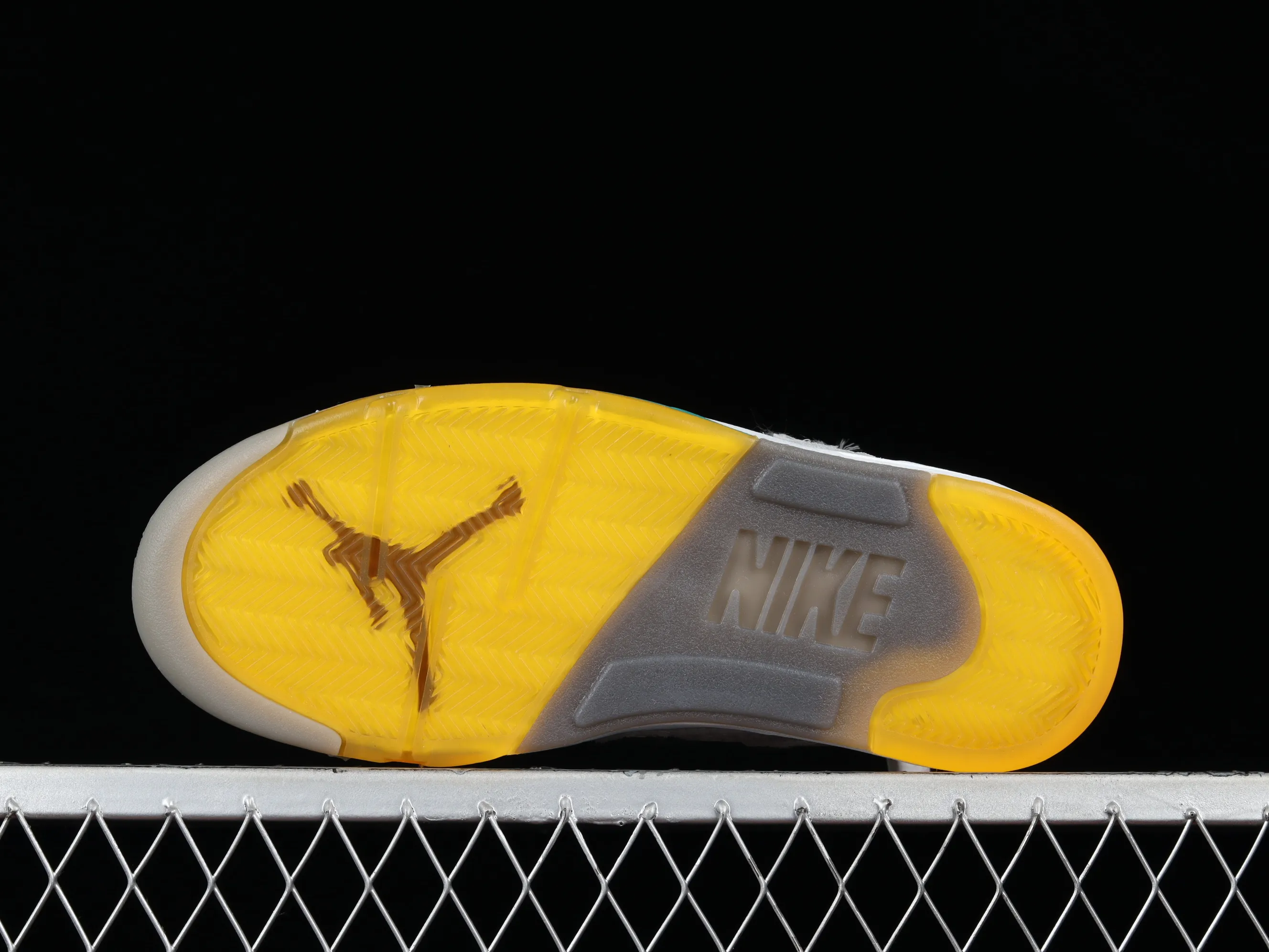 All categories Air Jordan Jordan series basketball shoes Air Jordan 5 OF x Air Jordan 5 Retro SP AJ5 Joe 5 joint model Grape Gray CT8480-105
